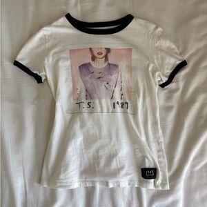Taylor Swift White and Black Graphic Tee